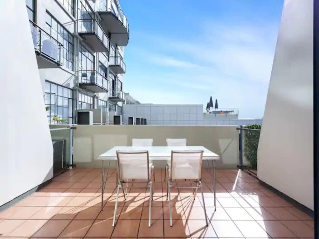 Lovely Bright Apartment With Balcony Pool And Gym Auckland Exterior photo